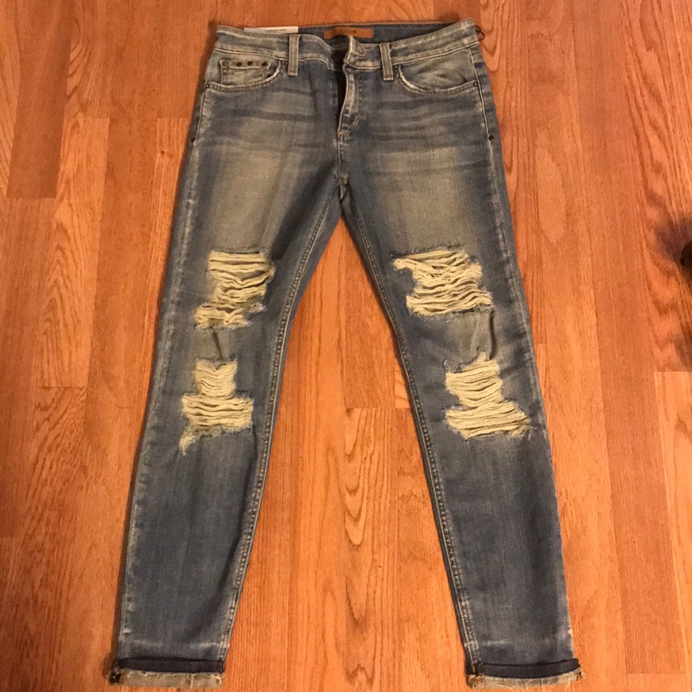 Distressed joe’ jeans
